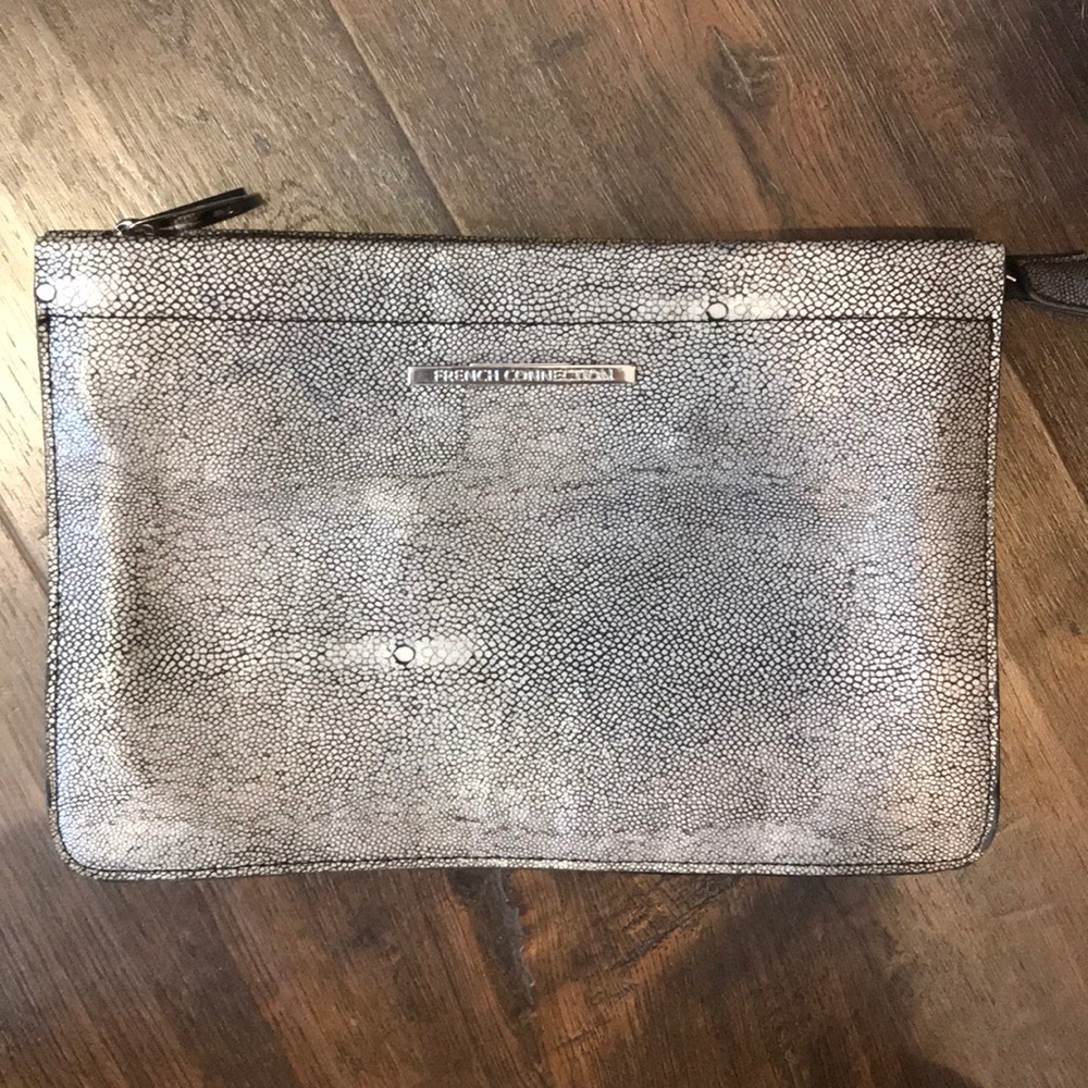 Cobra Print French Connection Clutch!  🐍